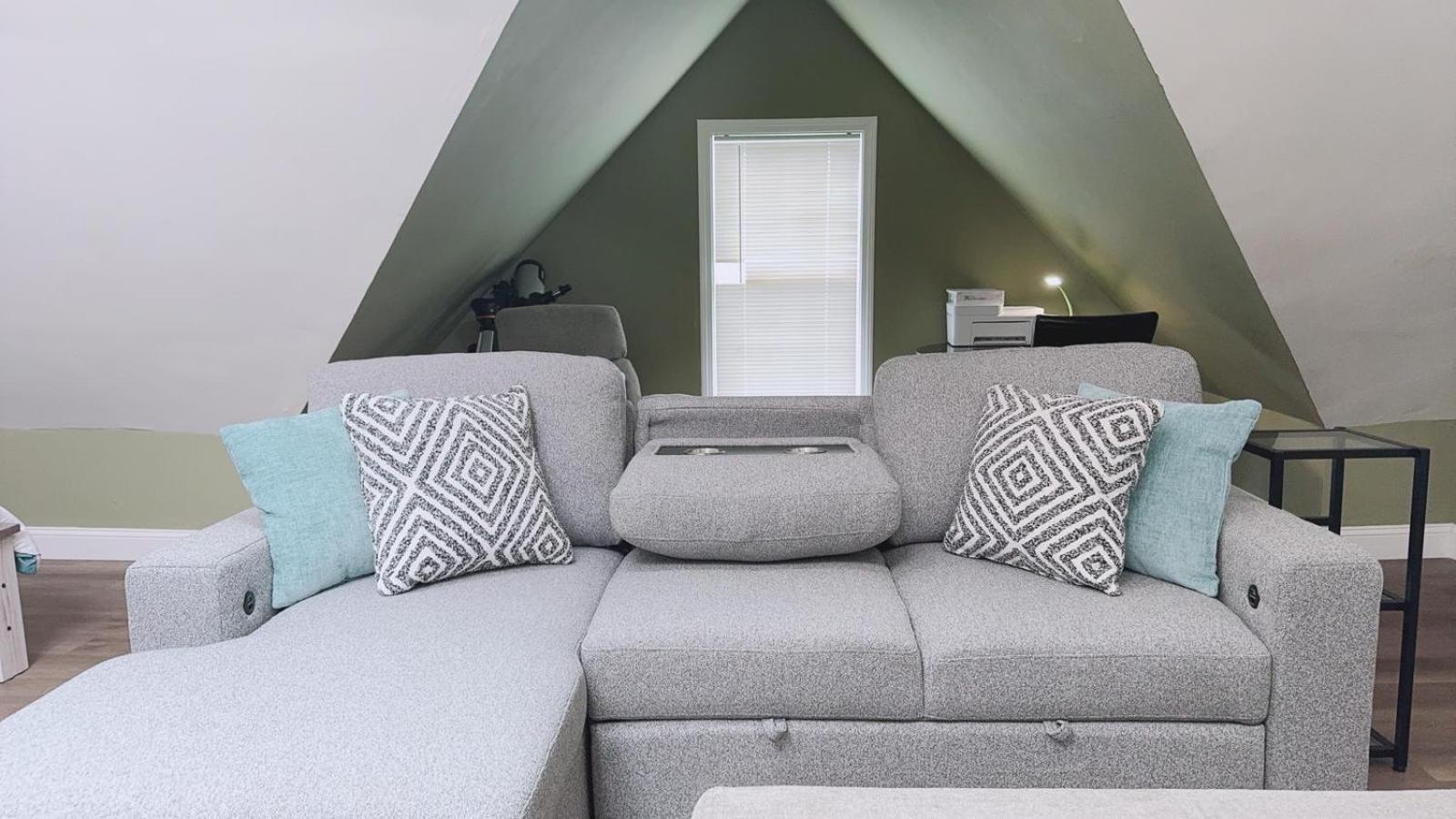 Large Studio Open Concept In Boston Zoo Franklin Park Near Exterior photo